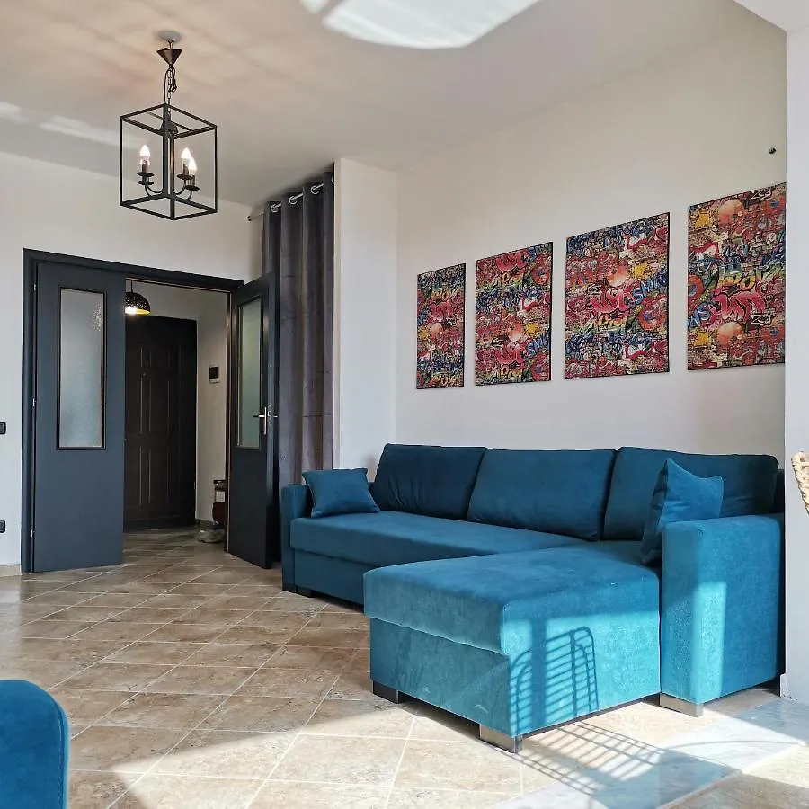 Art Apartment Loft Durrës